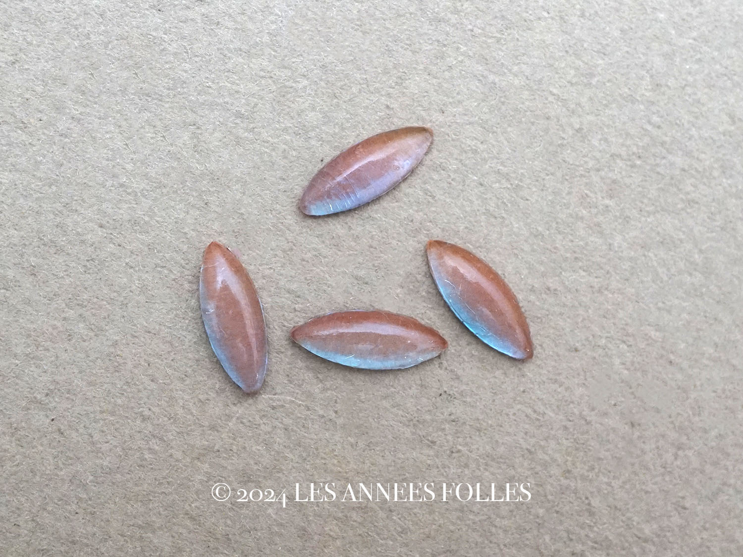 画像1: 【セール対象外】【クーポン対象外】アンティーク サフィレットのルース 4×11mm 2点セット カボションカット マーキス型 (1)