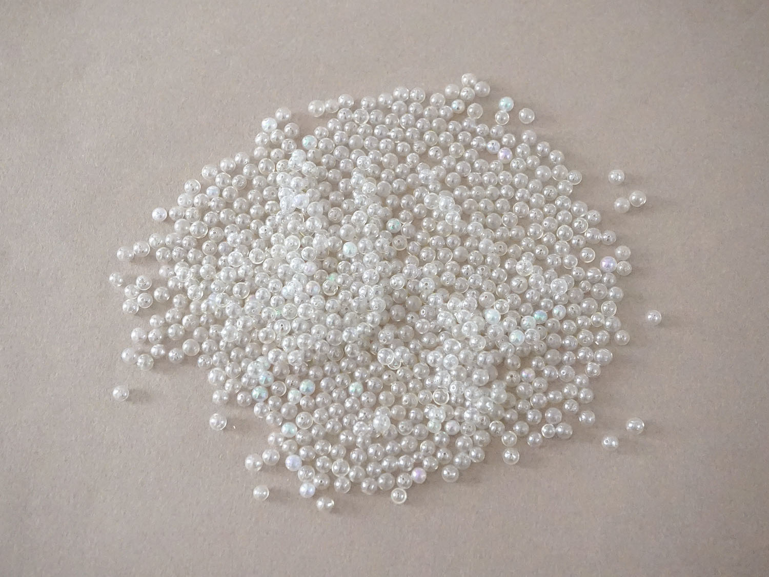画像2: アンティーク スフレビーズ オーロラ加工  極小 吹きガラス製 ビーズ 4mm  53g (2)