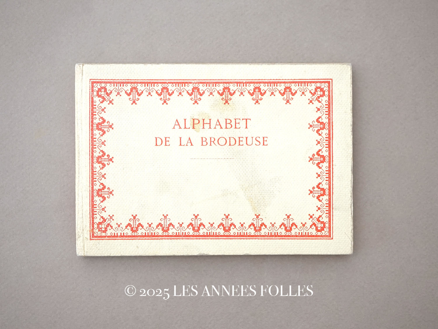 画像1: アンティーク DMC 刺繍図案帳 ALPHABET DE LA BRODEUSE - BIBLIOTHEQUE D.M.C - (1)