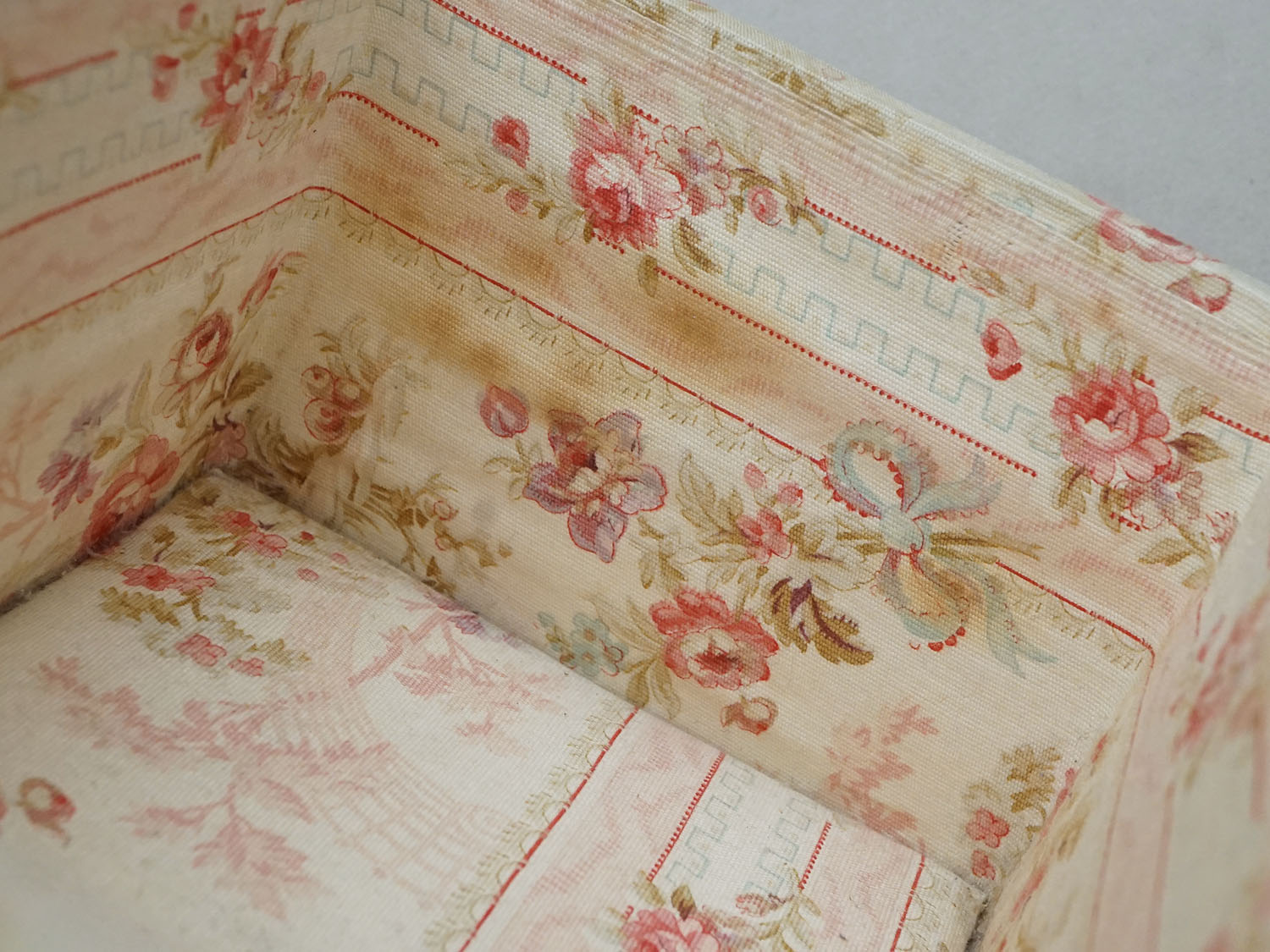 画像10: *蚤の市*アンティーク 薔薇模様&水色のリボン カルトナージュボックス  (10)