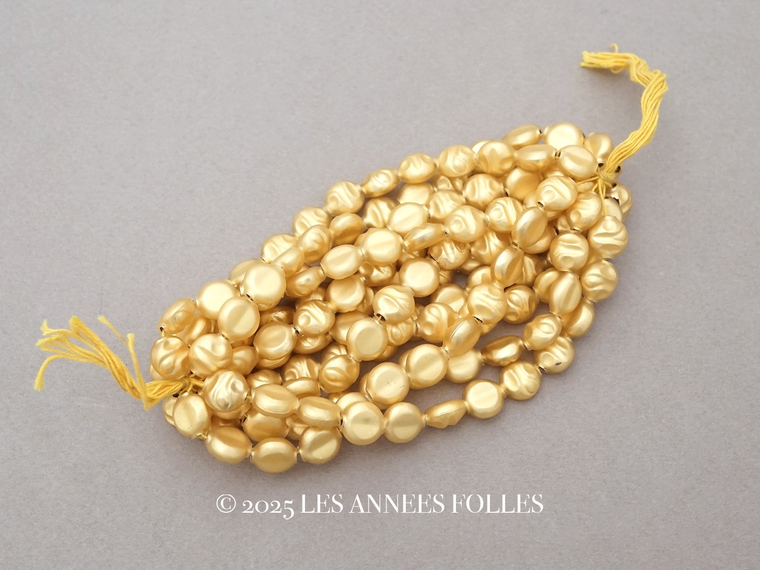 画像1: アンティーク スフレビーズ バロック ゴールド 9mm 約140ピース 吹きガラス製 ビーズ (1)