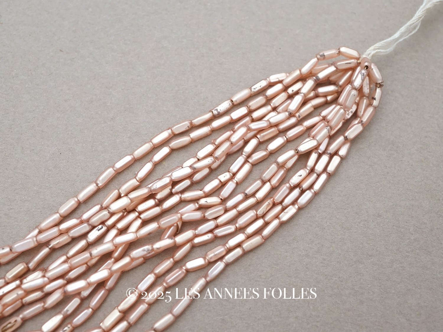 画像1: アンティーク スフレビーズ ピンク スティック型  2×5mm  約670ピース 吹きガラス製 ビーズ (1)