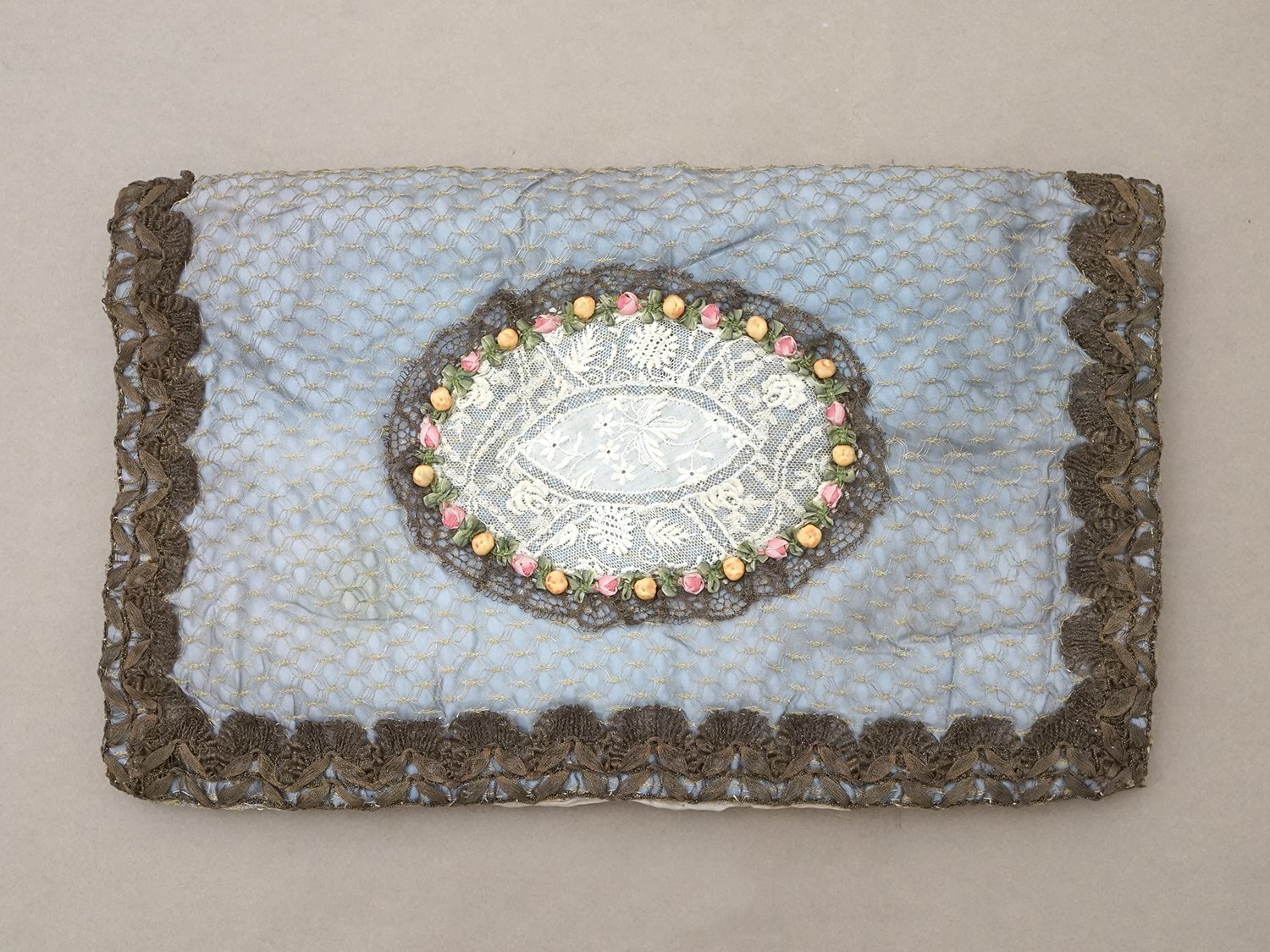 画像2: アンティーク シルク製 ポシェット ロココトリム＆レース ハンキーケース (2)