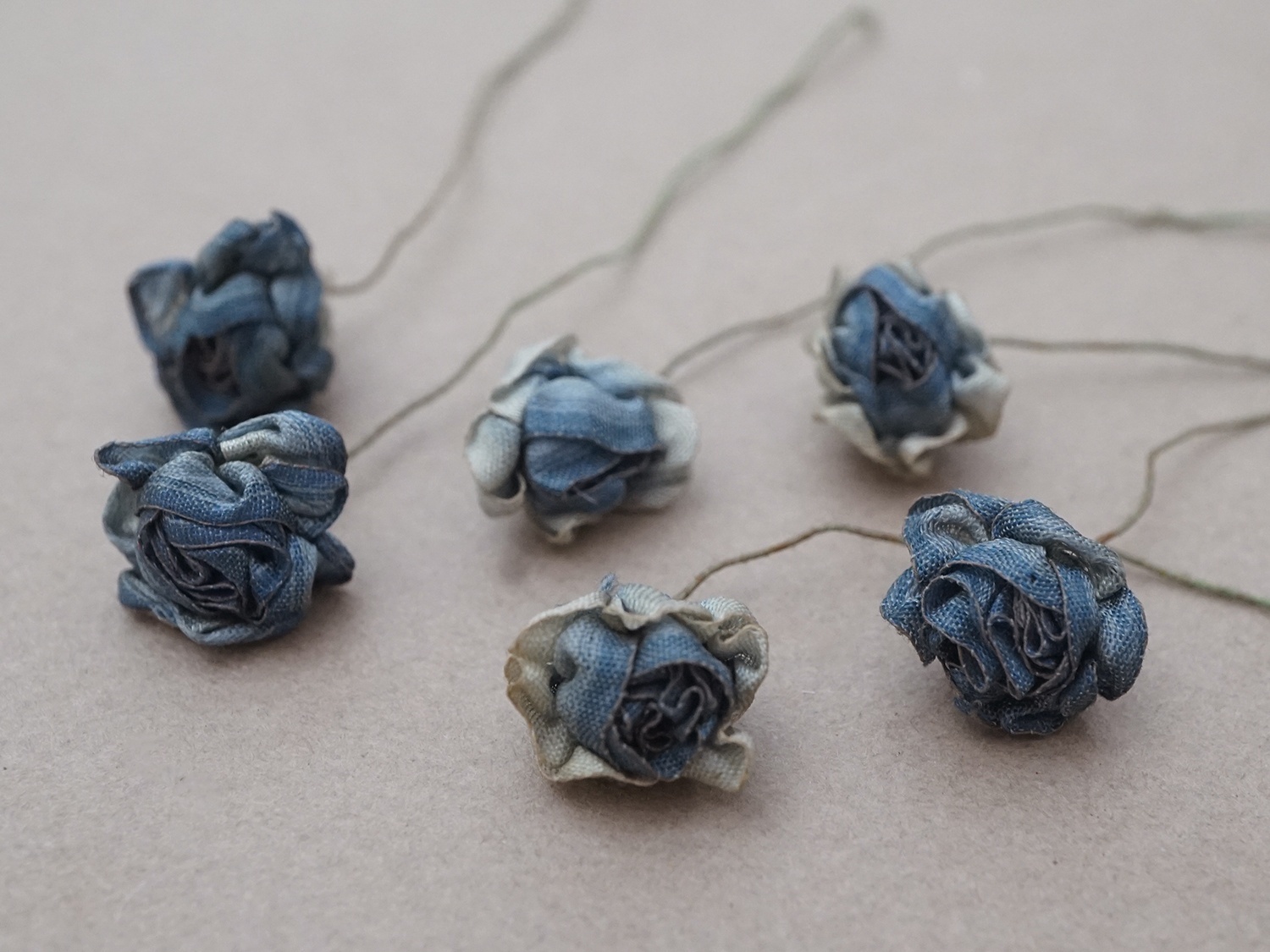 画像2: アンティーク シルク製 ロココモチーフ 6点セット 未使用 スモーキーブルー (2)