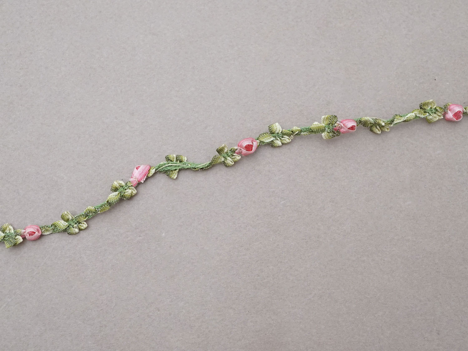 画像3: アンティーク とても小さなピンクの薔薇 ロココトリム シルク製 ロココリボン  (3)