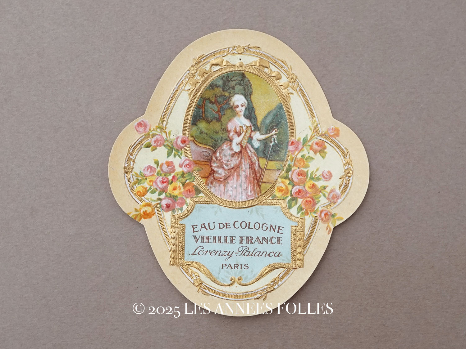 画像1: アンティーク パフュームラベル 薔薇とリボンのメダイヨン EAU DE COLOGNE VIEILLE FRANCE - LORENZY PALANCA PARIS - (1)