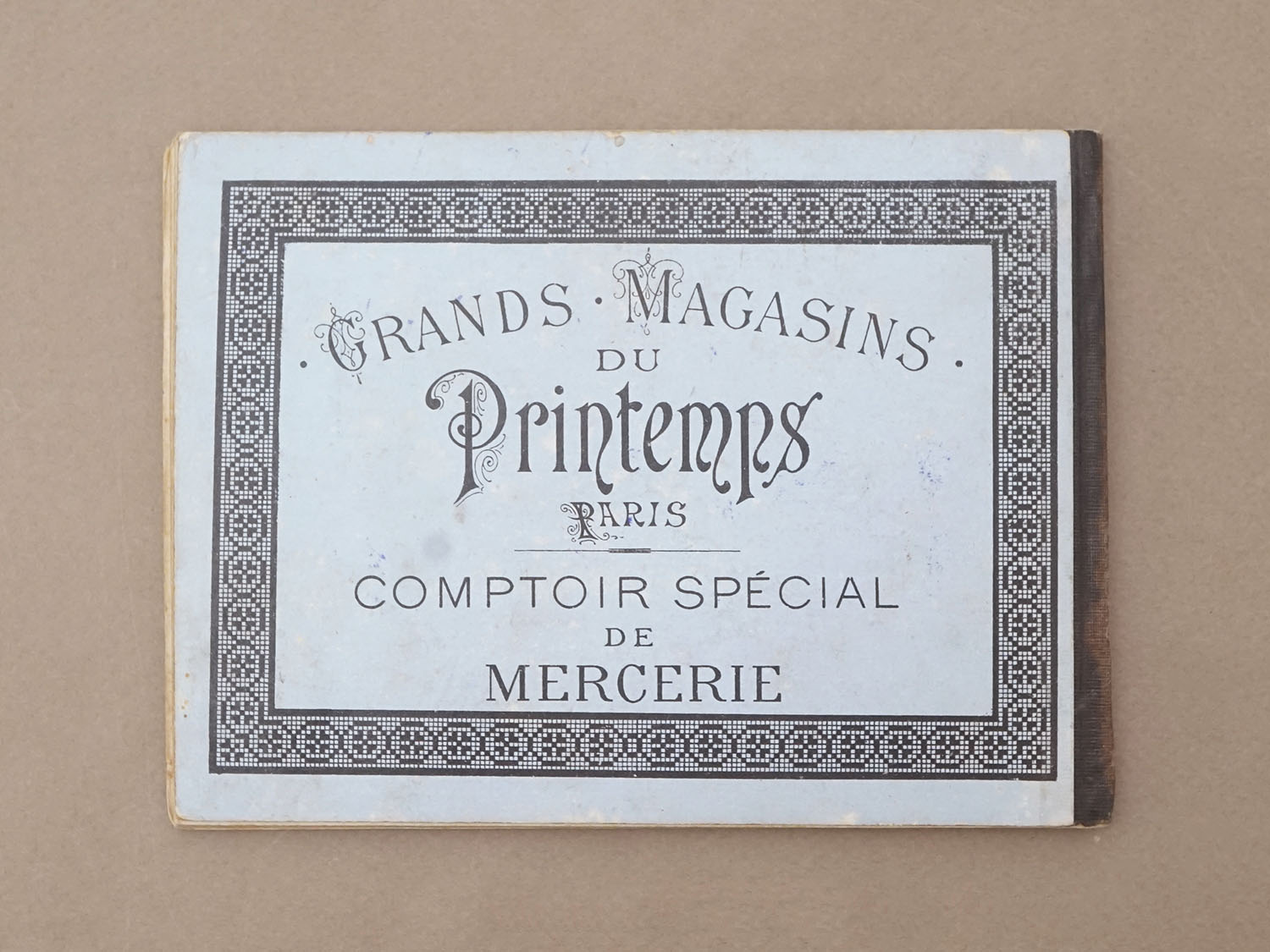 画像2: 19世紀末 アンティーク プランタン百貨店 刺繍図案帳 ALBUM DE MARQUES & BRODERIES - GRANDS MAGASINS DU PRINTEMPS PARIS - (2)