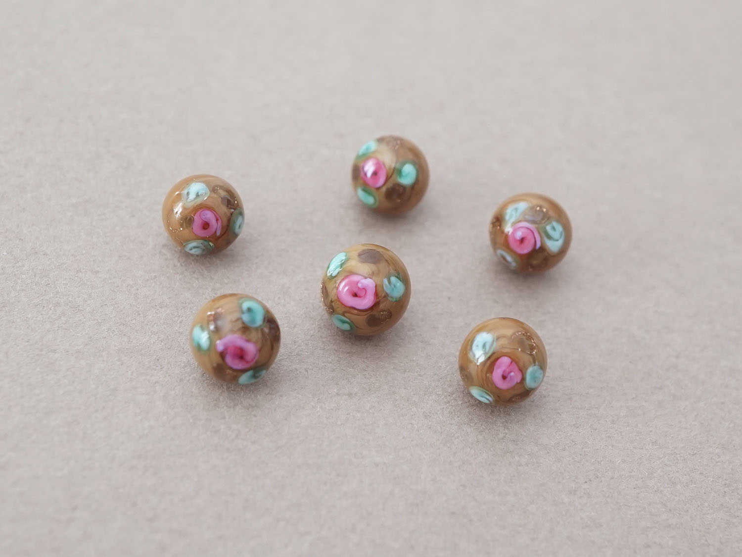 画像3: 19世紀末 アンティーク 薔薇のエナメルボタン 8mm 2ピースのセット ガラス製  (3)