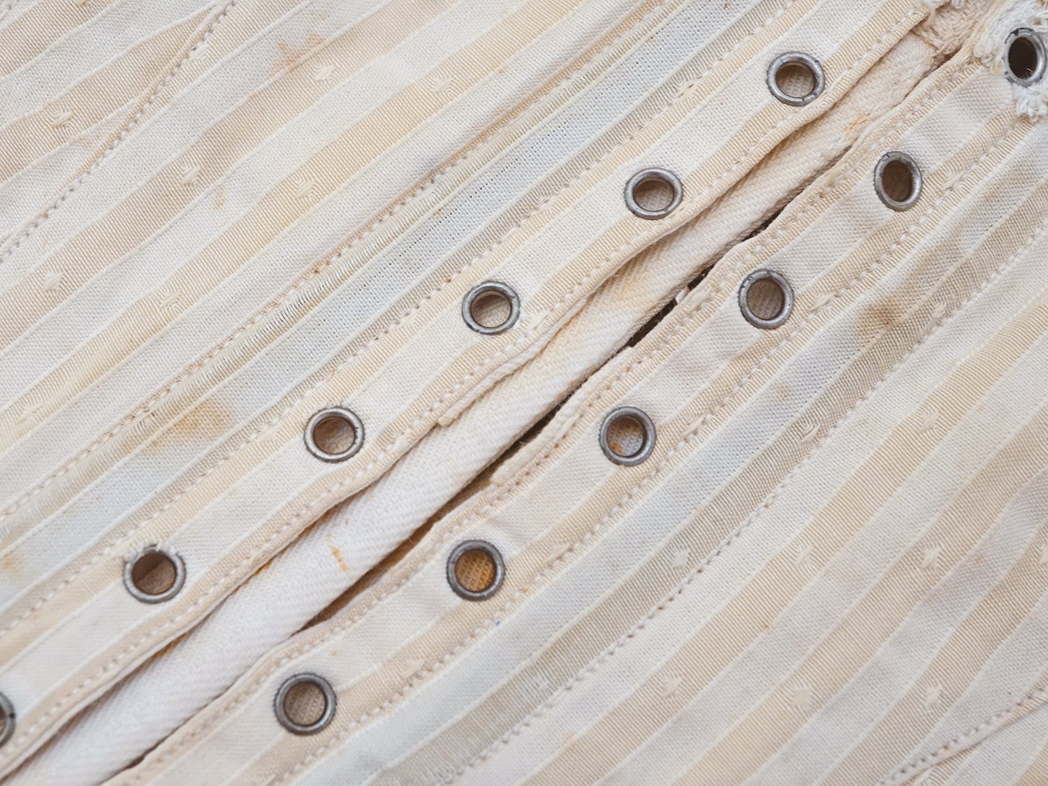 画像7: アンティーク シルク製 ドール用 コルセット ピンクベージュ LA MARQUE P.D. (7)