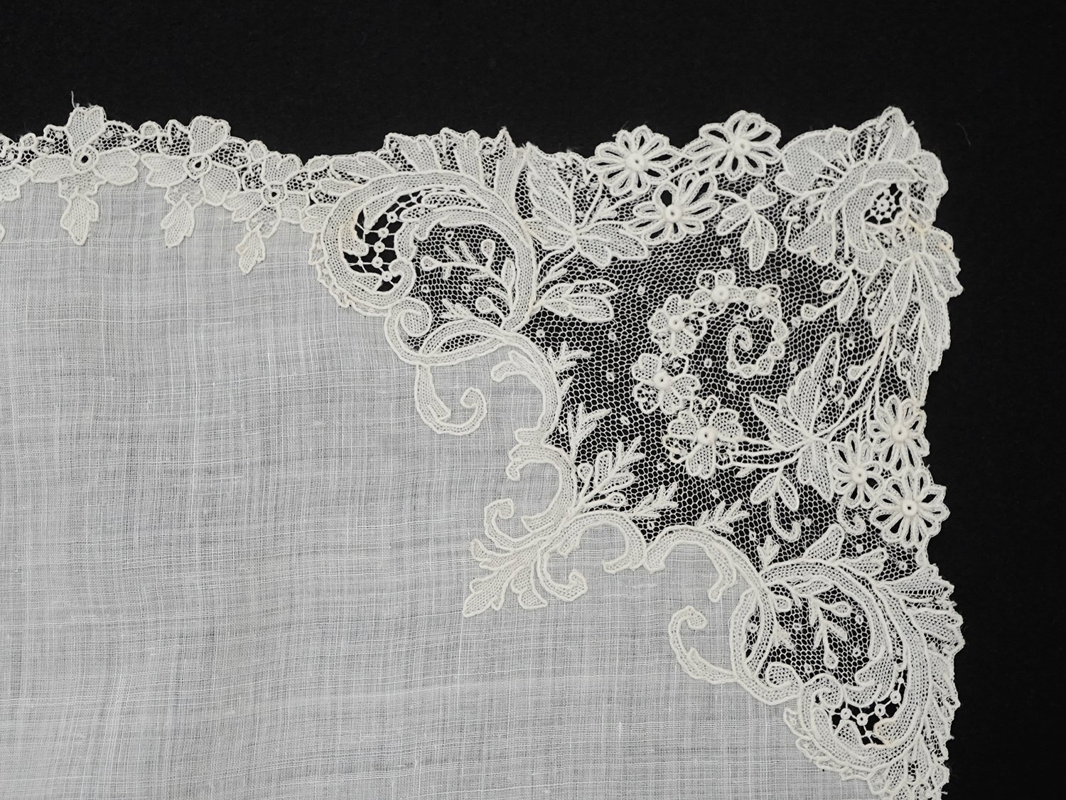 画像11: 【セール対象外】【クーポン対象外】19世紀 アンティーク ポワンドガーズ 結婚式のハンカチ【 ポワン・ド・ガーズ 】 (11)