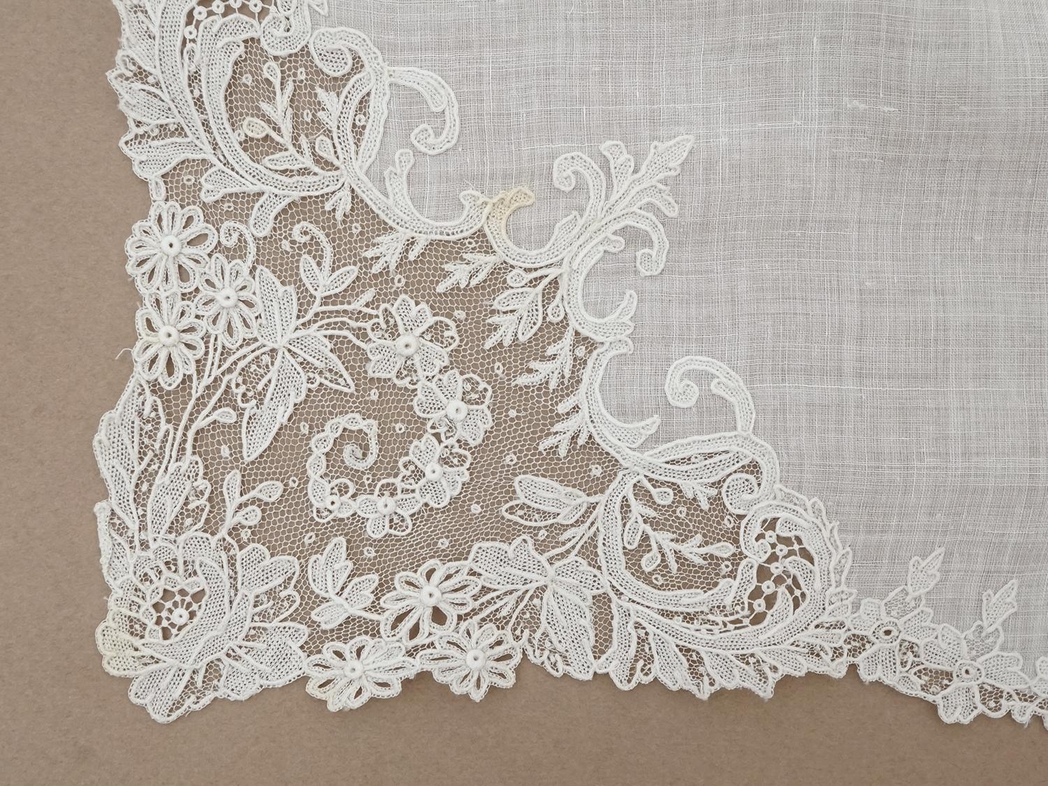 画像5: 【セール対象外】【クーポン対象外】19世紀 アンティーク ポワンドガーズ 結婚式のハンカチ【 ポワン・ド・ガーズ 】 (5)