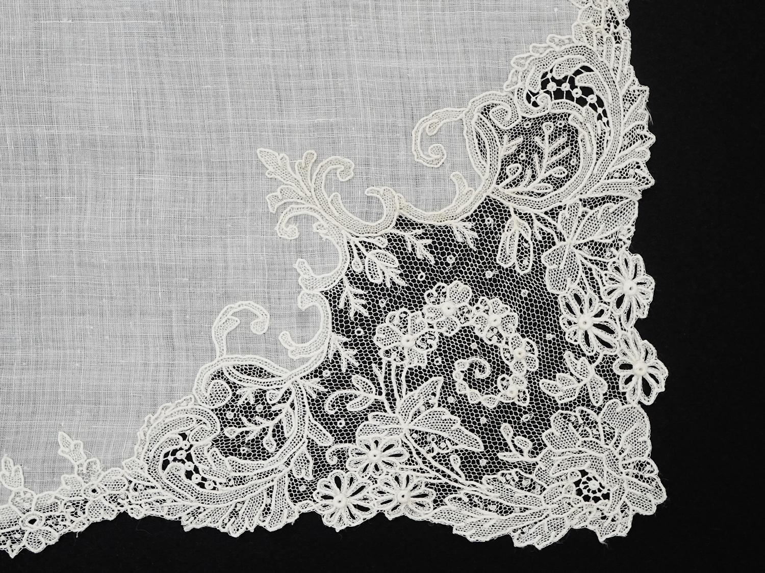 画像13: 【セール対象外】【クーポン対象外】19世紀 アンティーク ポワンドガーズ 結婚式のハンカチ【 ポワン・ド・ガーズ 】 (13)