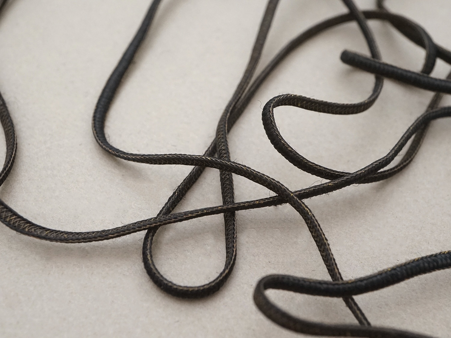 画像3: 19世紀末 アンティーク トリム ブラウン＆ブラック＆金糸 3mm幅 2.54〜4.5m (3)