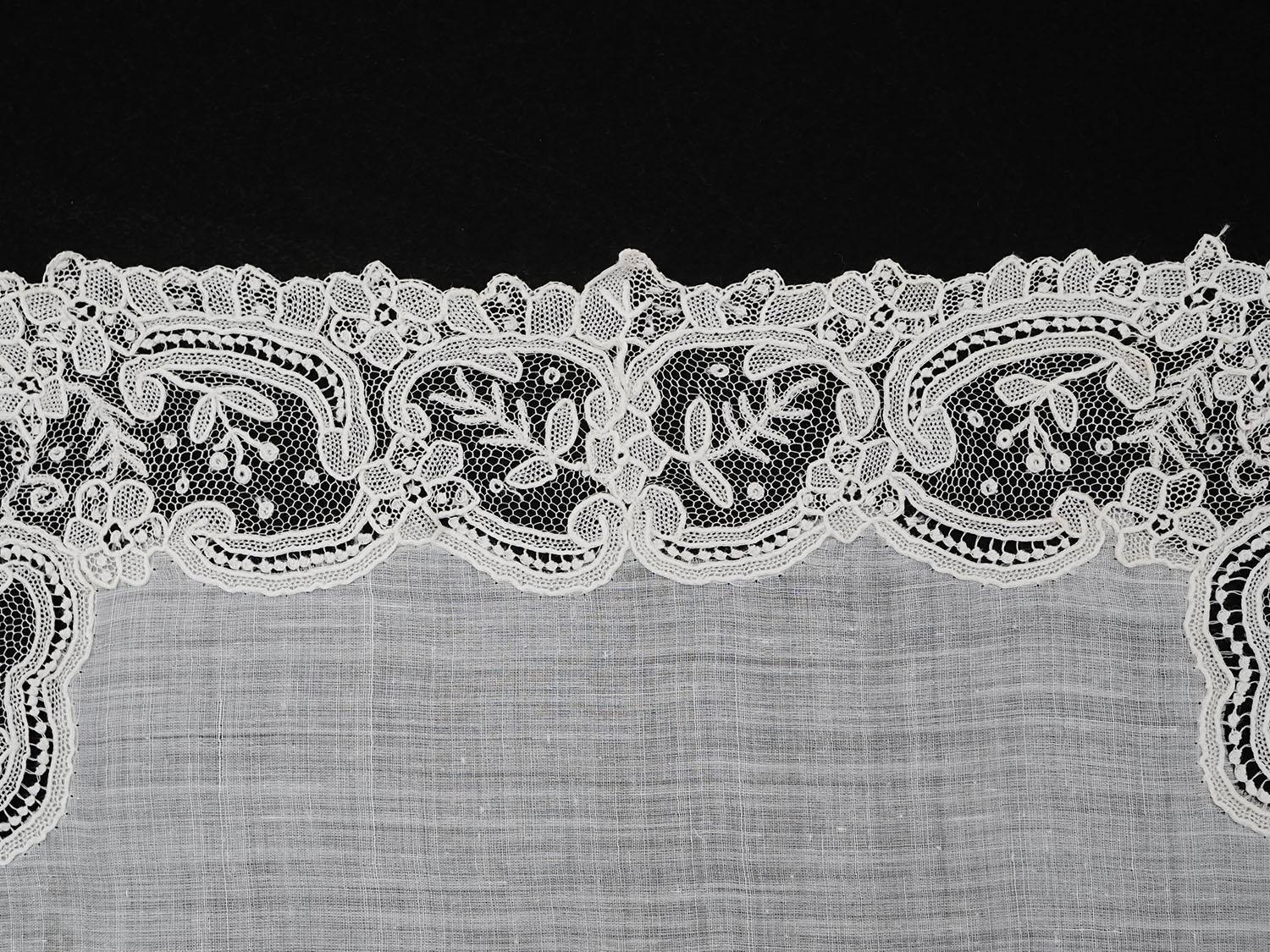 画像4: アンティーク ポワンドローズ  結婚式のハンカチ 【ポワン・ド・ローズ】　【ポワン・ド・ガーズ】  (4)