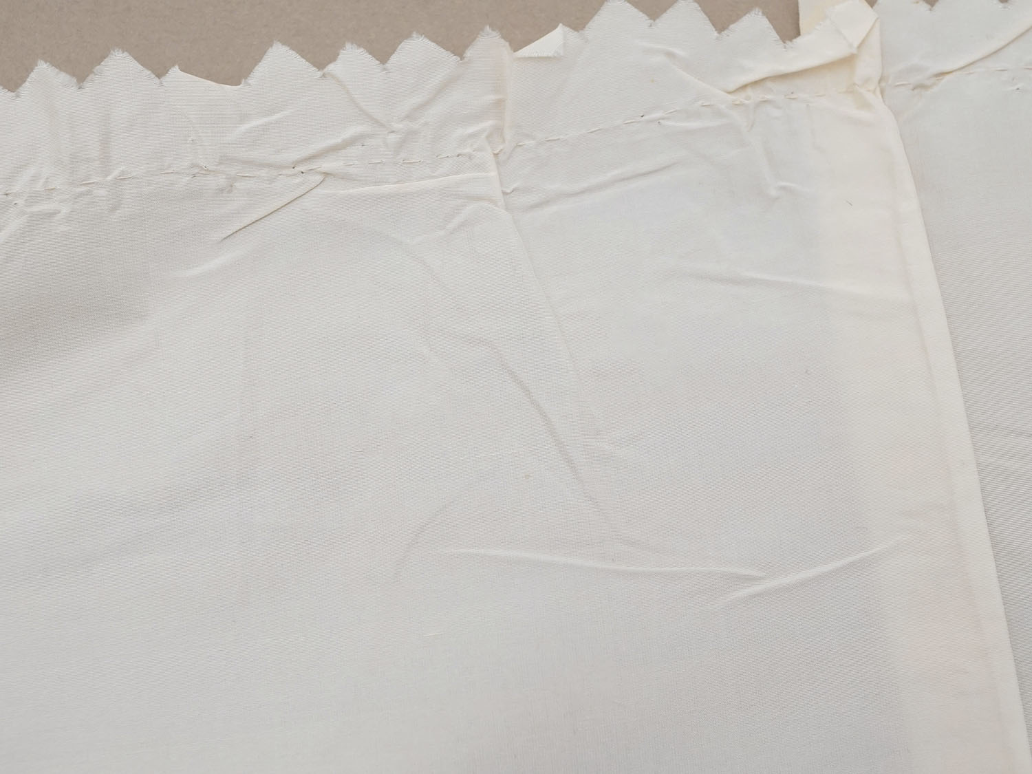 画像7: アンティーク シルク製 幅広 ドレスの裾 エクリュ 3.55m 18cm幅 ドレスパーツ (7)