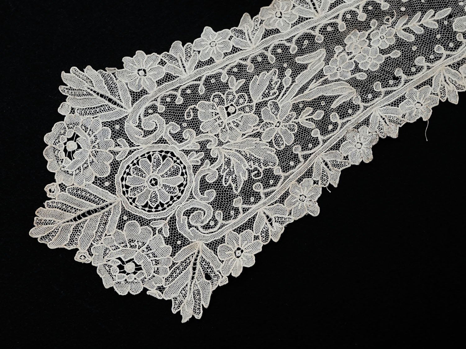 画像5: 19世紀 アンティーク ポワンドガーズのバルブ・ド・ボネ【ポワン・ド・ガーズ】 (5)