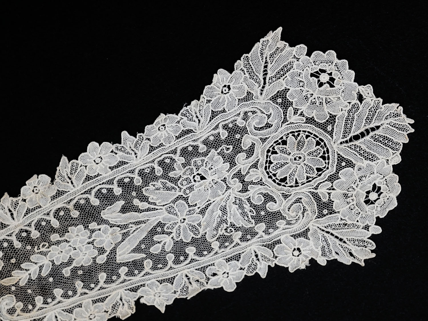 画像12: 19世紀 アンティーク ポワンドガーズのバルブ・ド・ボネ【ポワン・ド・ガーズ】 (12)