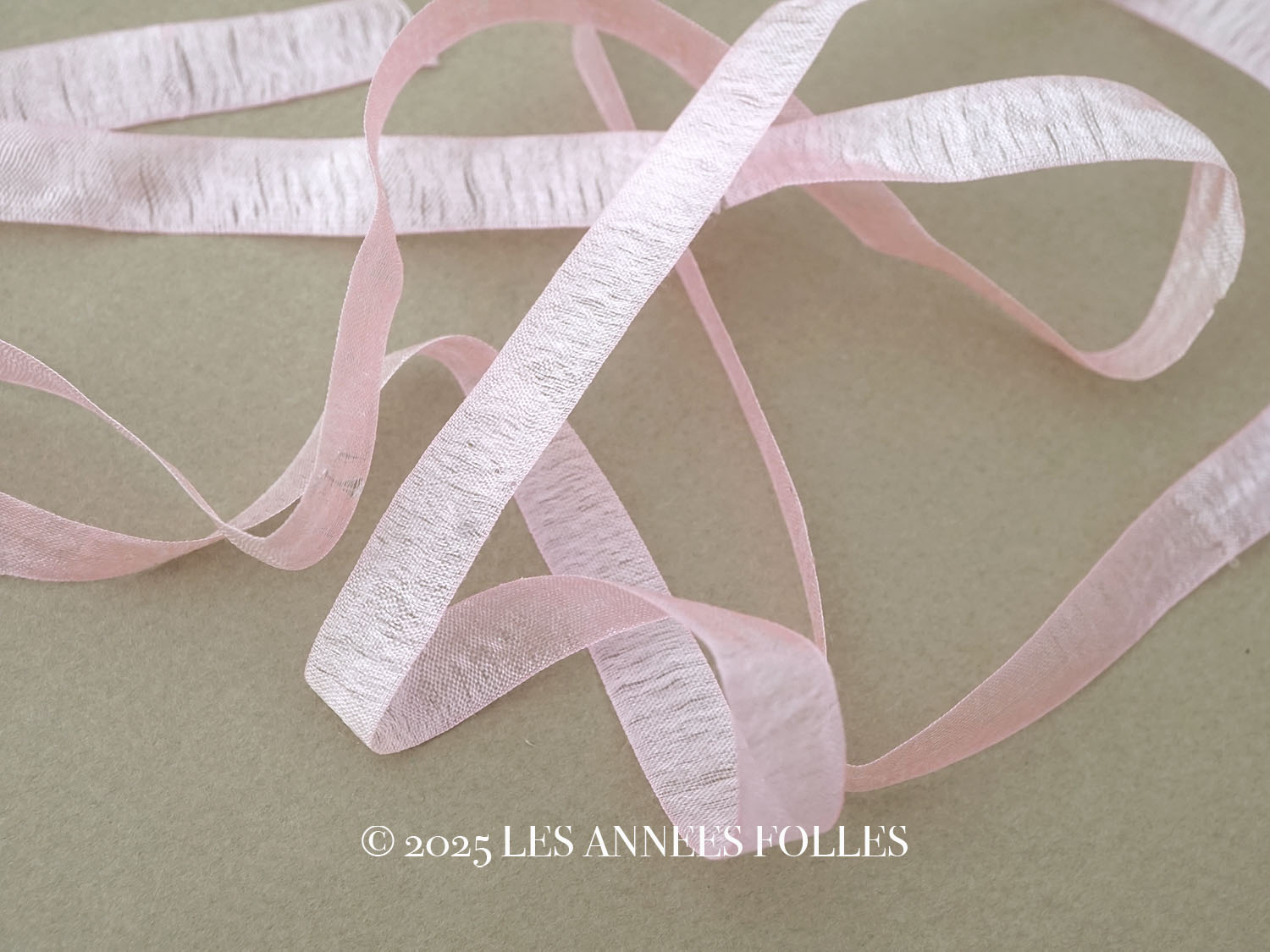 画像1: アンティーク シルクオーガンジーのリボン ベビーピンク 3m 10mm幅  (1)