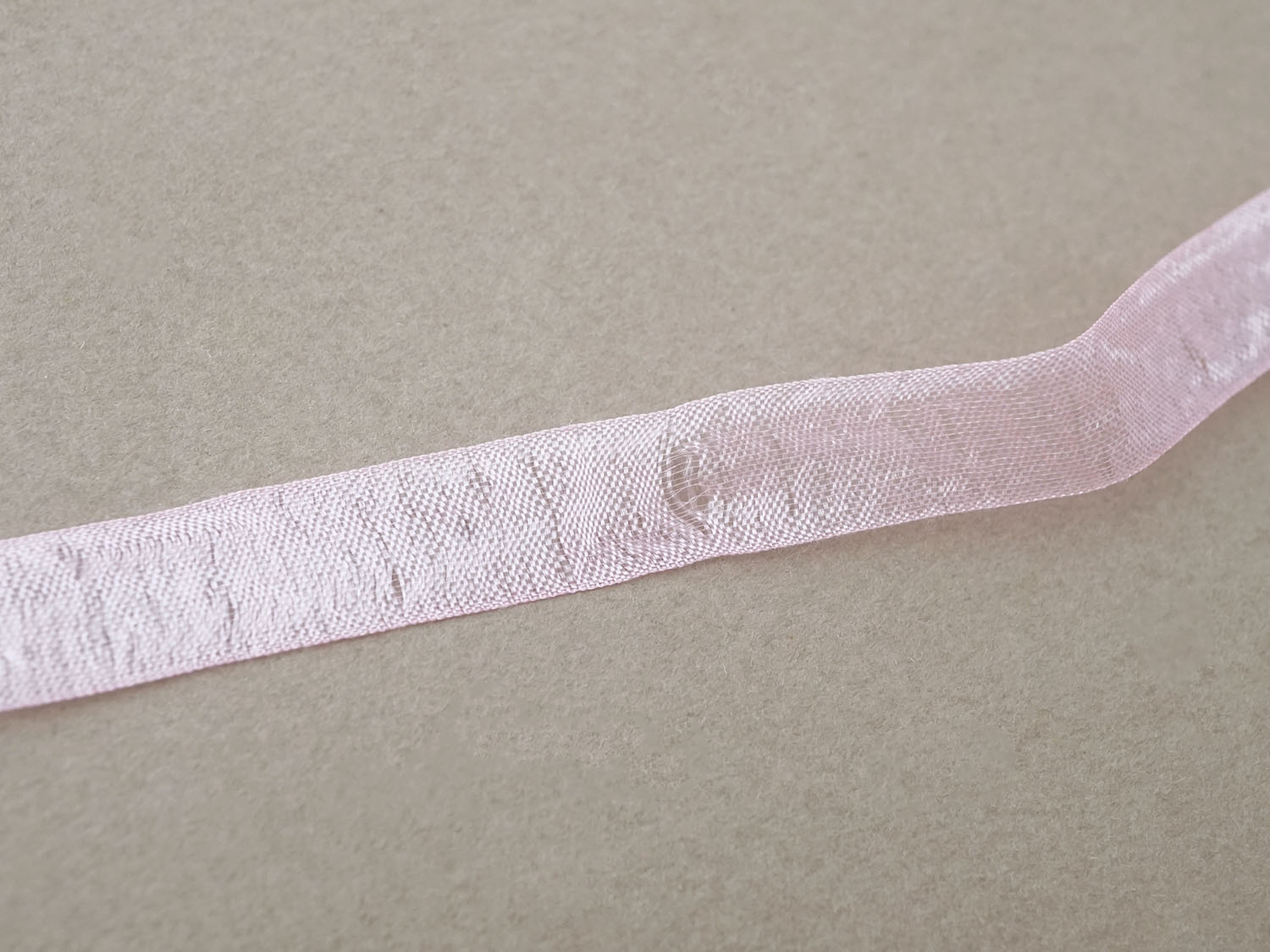 画像4: アンティーク シルクオーガンジーのリボン ベビーピンク 3m 10mm幅  (4)