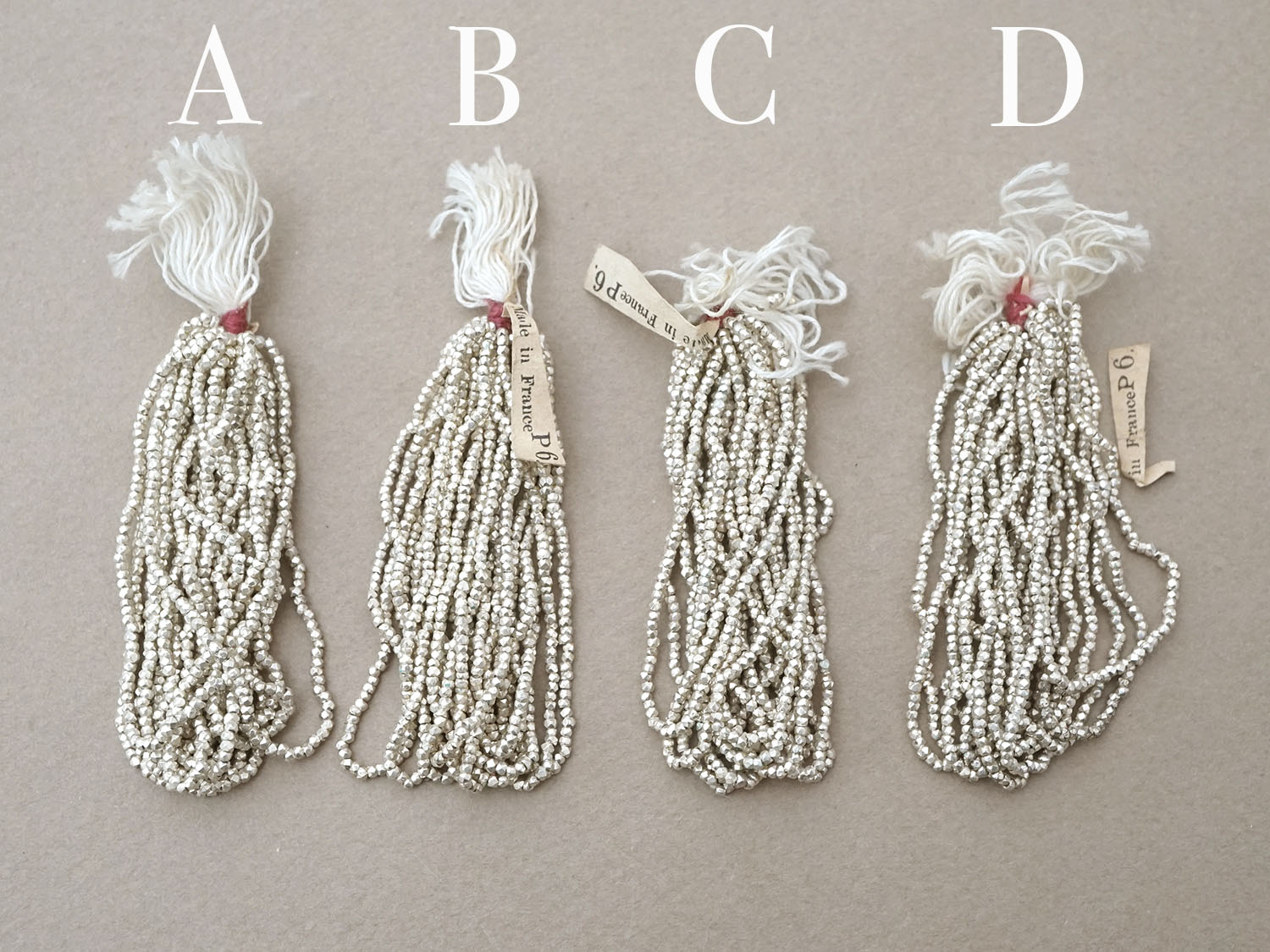 画像2: 【セール対象外】【クーポン対象外】アンティーク メタルビーズ 極小 カット入り ホワイトシルバー メタル製 ビーズ P6 (2)