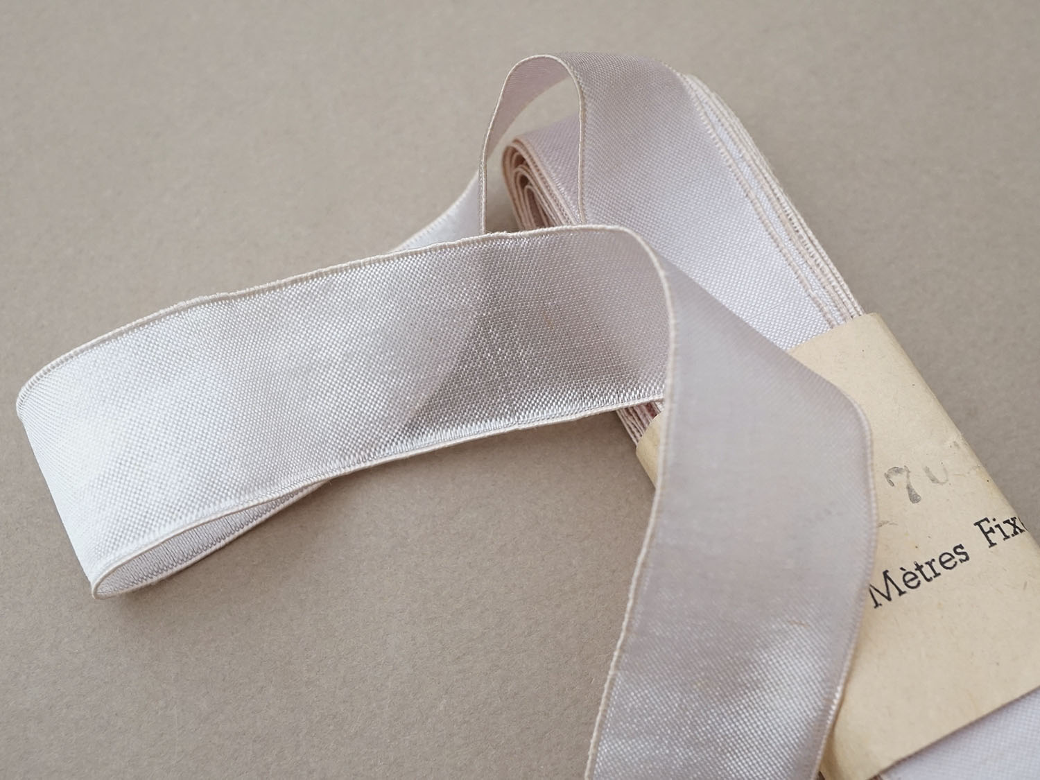 画像4: アンティーク オーガンジーのリボン パウダーパープル 10m  (4)