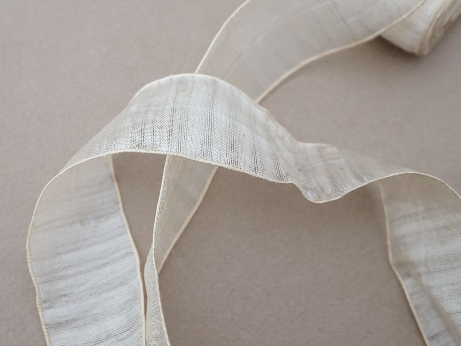 画像2: アンティーク オーガンジーのリボン オフホワイト 10m  (2)