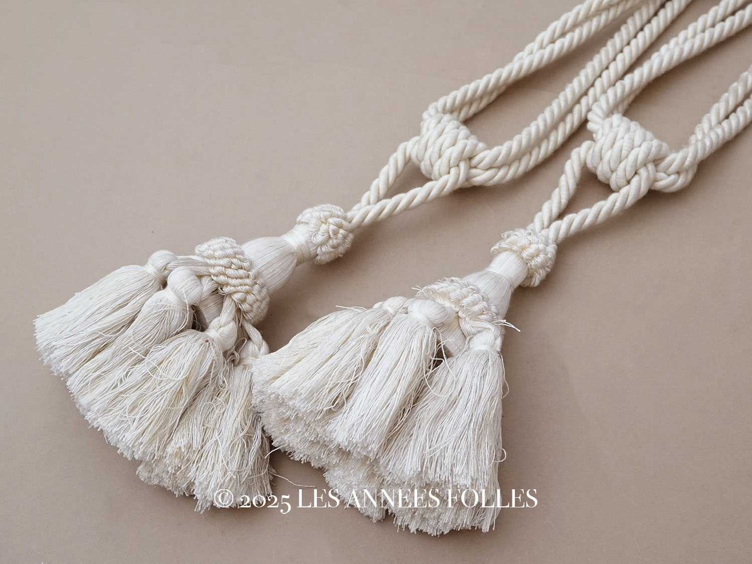 画像1: ＊蚤の市セット＊ 1900年頃 アンティーク タッセル 2点セット オフホワイト (1)