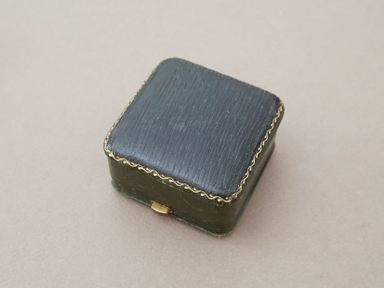 画像2: アンティーク 本革製  ジュエリーボックス グリーン (2)