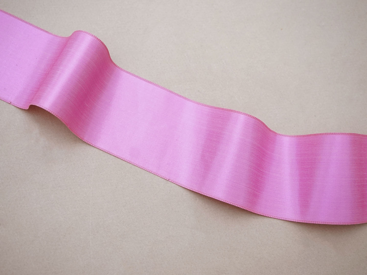 画像2: 19世紀末 アンティーク シルク製 リボン ライラックピンク シルクリボン  (2)