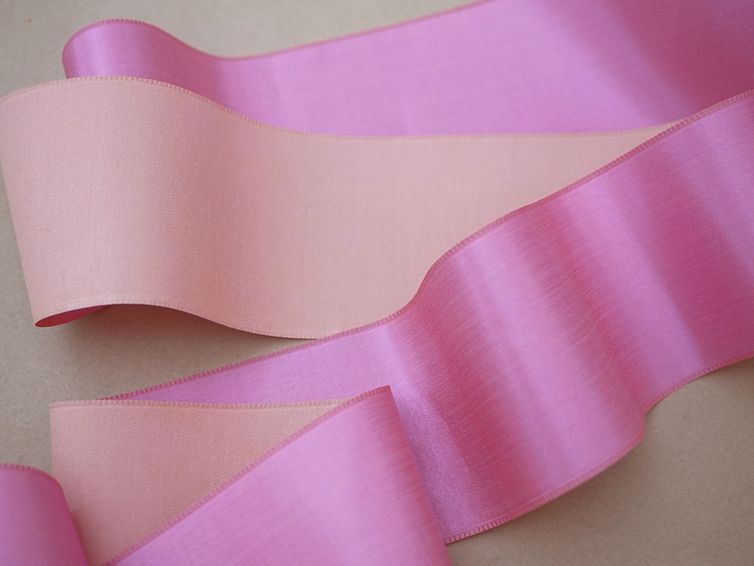 画像3: 19世紀末 アンティーク シルク製 リボン ライラックピンク シルクリボン  (3)