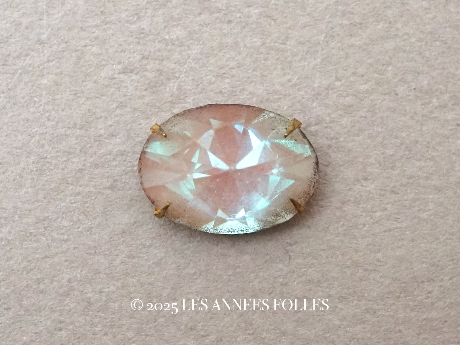 画像1: 【セール対象外】【クーポン対象外】アンティーク サフィレットのルース オーバル 11×15mm (1)