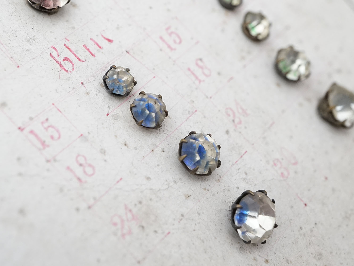 画像9: 19世紀末 アンティーク  サンプラー グラスストーン - AS & JHJS - (9)