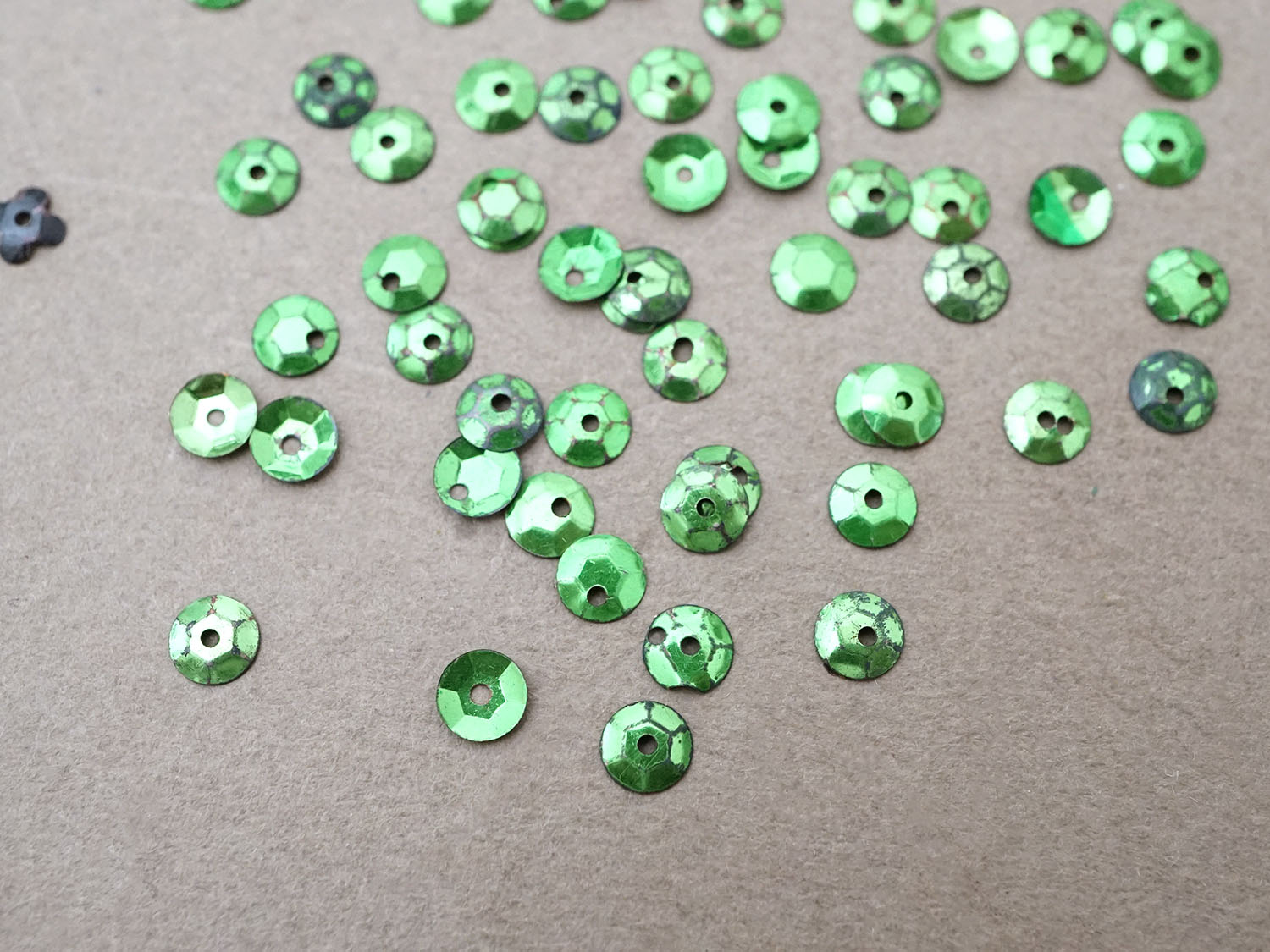 画像2: *蚤の市セット*アンティーク 19世紀 メタルスパンコール 3種のセット  (2)