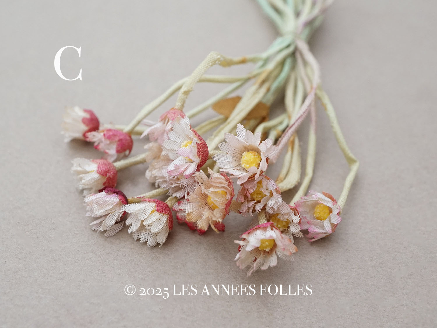 画像15: アンティーク デイジーの布花 16輪のセット (15)