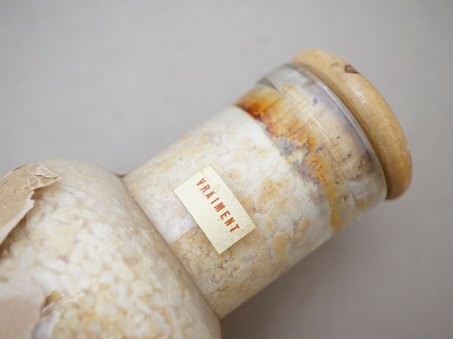 画像2: アンティーク バスソルトのガラスボトル - ARYS - (2)