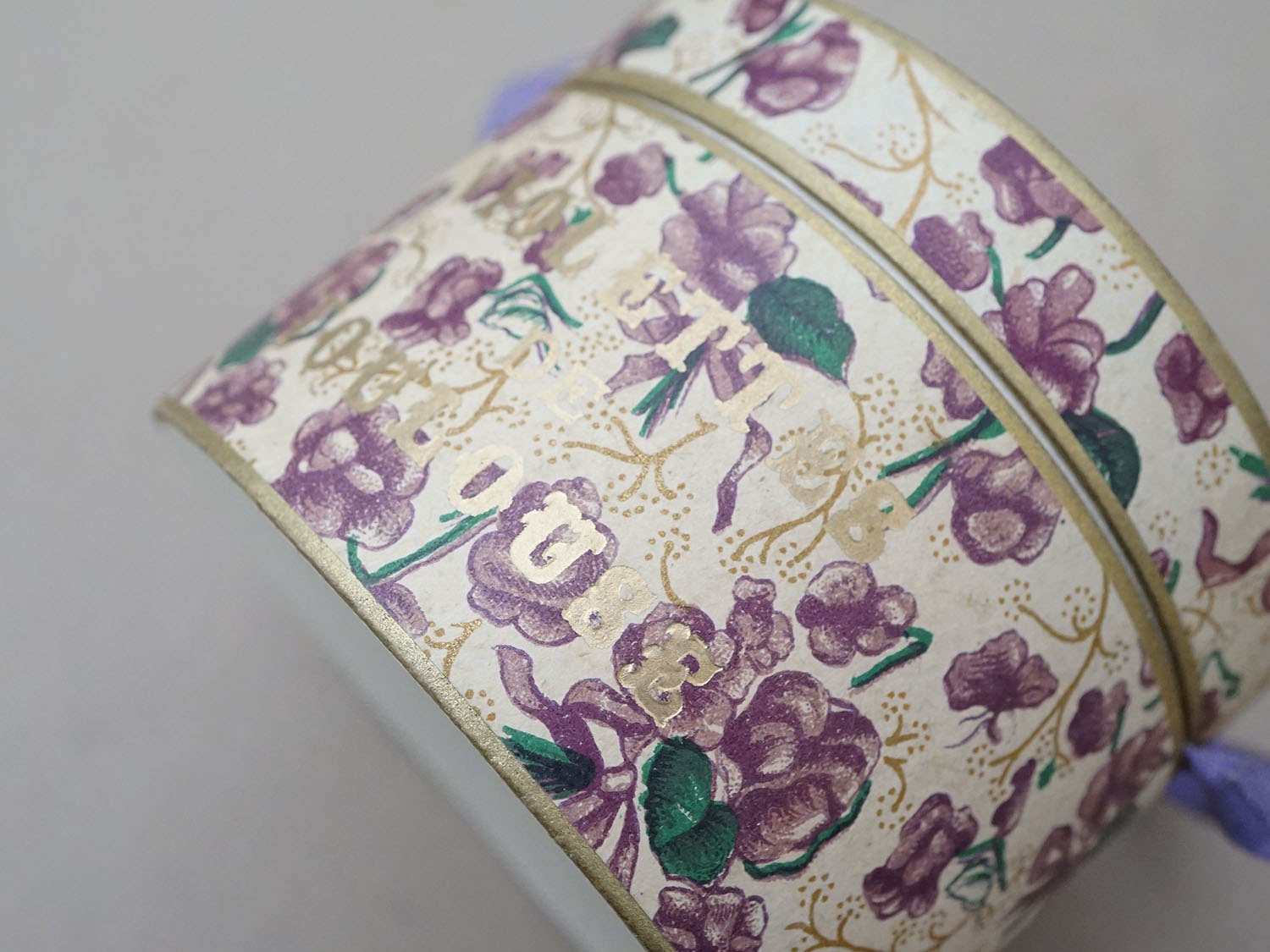 画像4: 【クリスマスセール2025対象外】アンティーク 菫の砂糖菓子の紙箱 SOUVENIR DE TOULOUSE (4)