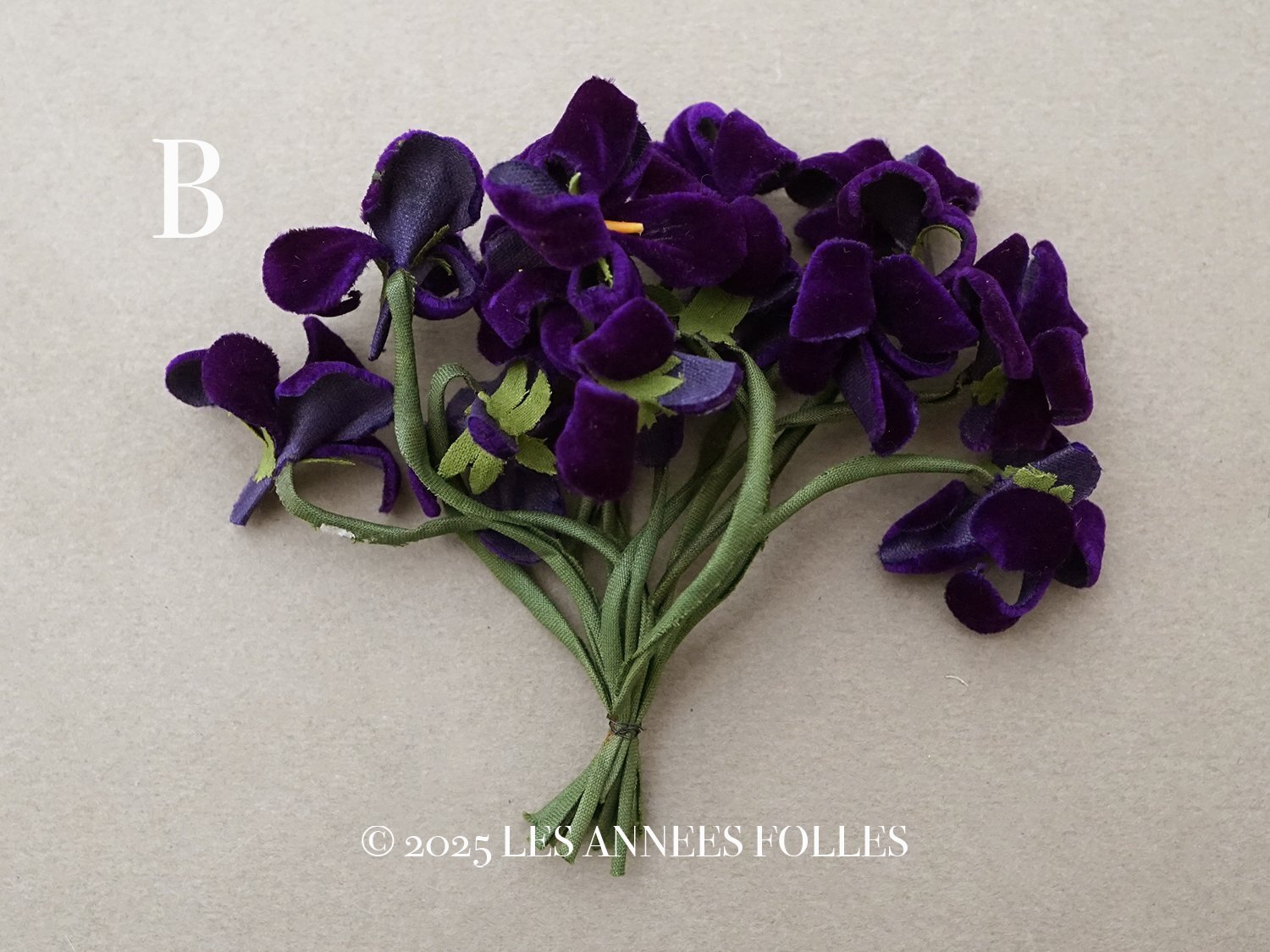 画像6: アンティーク 菫の布花 ベルベット 12輪のブーケ (6)