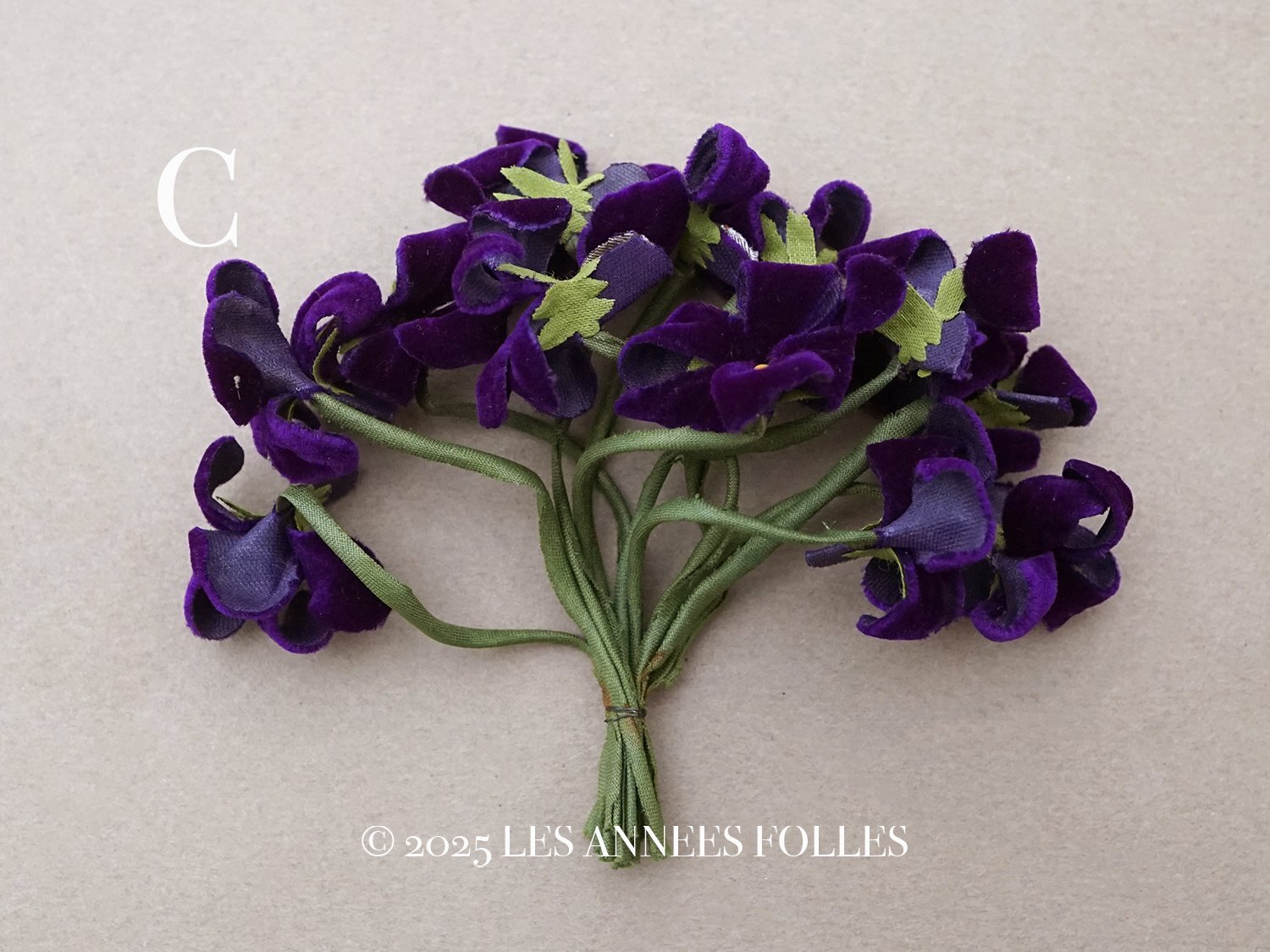 画像7: アンティーク 菫の布花 ベルベット 12輪のブーケ (7)