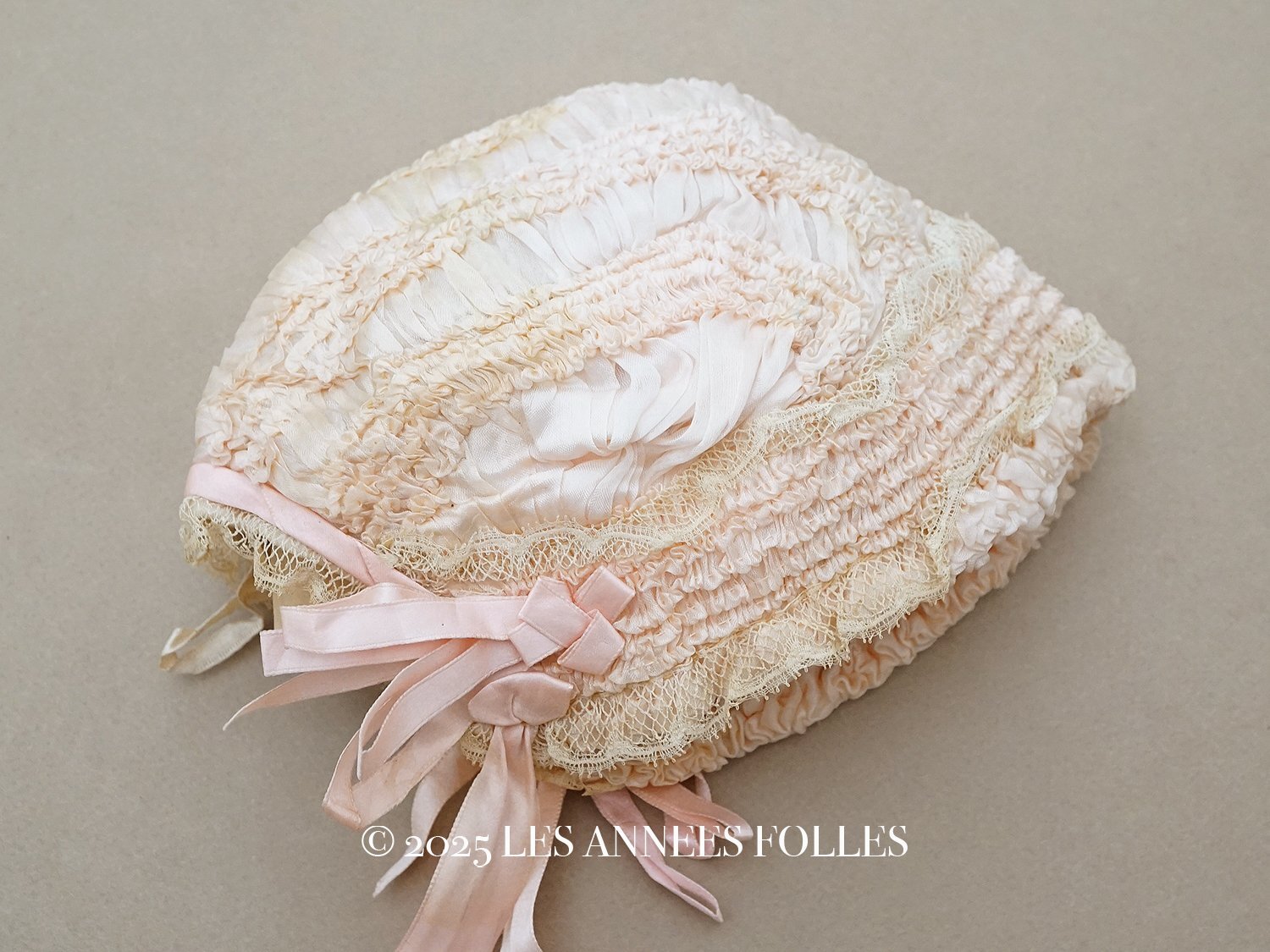 画像1: アンティーク シルク製 ボネ レース&フリル パウダーピンク ベビー用ボネ (1)