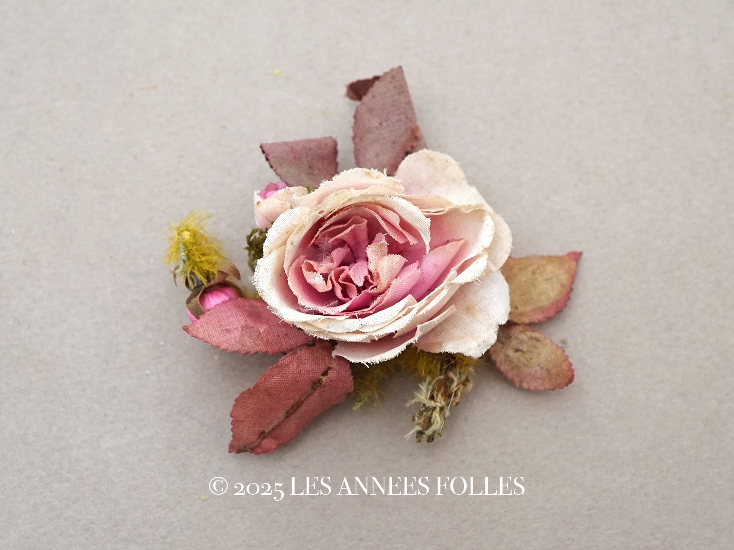 画像1: 1900年頃 アンティーク薔薇の布花 パウダーピンク (1)