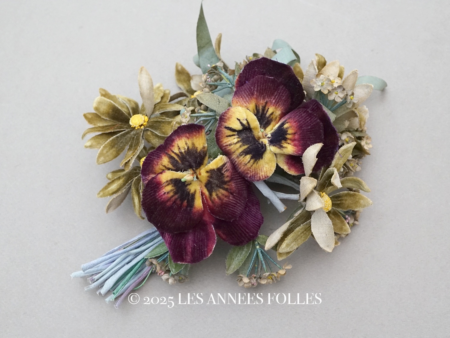 画像1: アンティーク 布花 パンジー&マーガレット＆勿忘草の大きなブーケ (1)