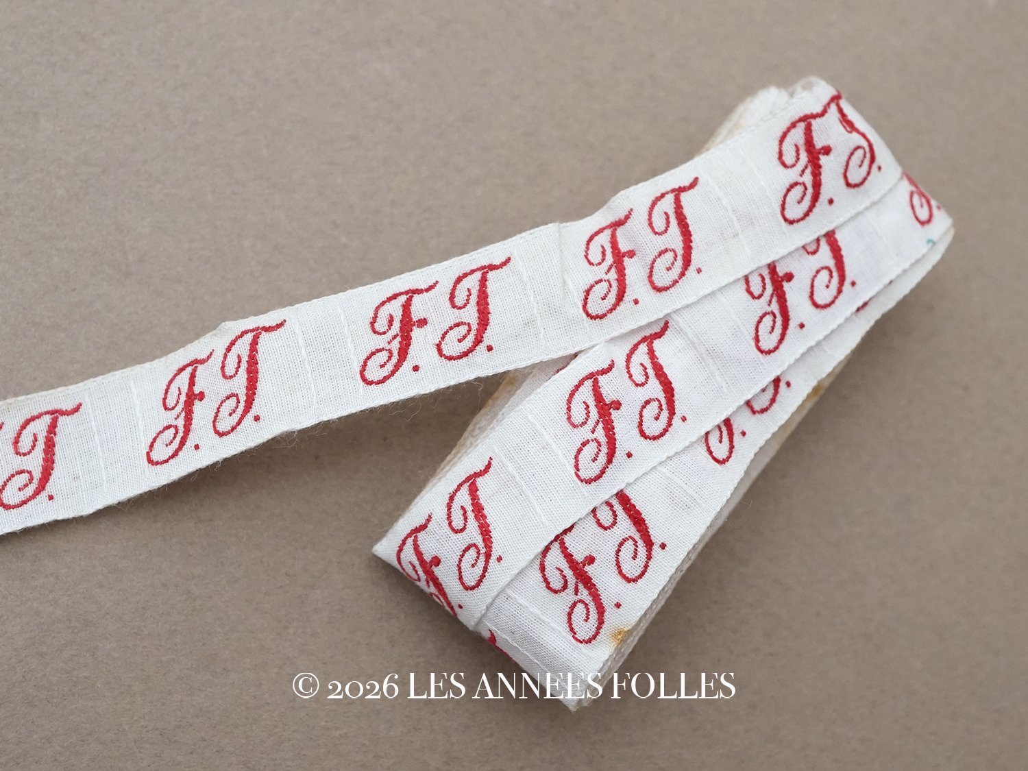 画像1: アンティーク 幅広 イニシャルテープ【FT】約3.5m ボルドー (1)