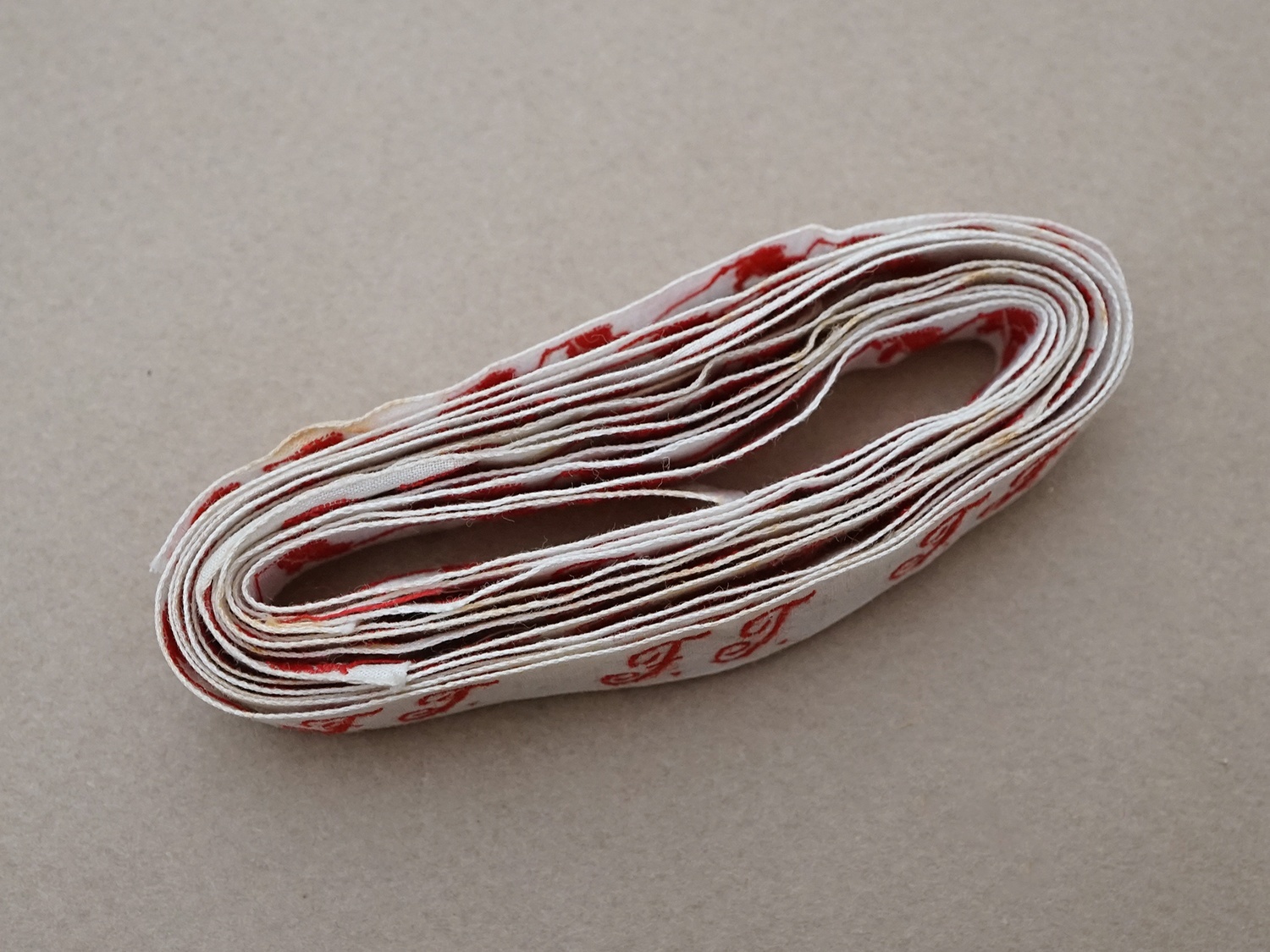 画像3: アンティーク 幅広 イニシャルテープ【FT】約1.87m ボルドー (3)