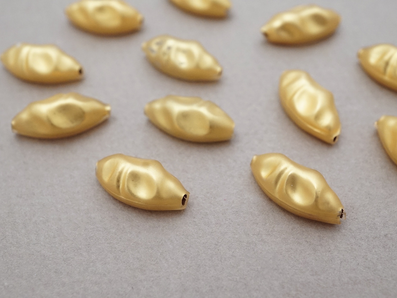 画像3: アンティーク スフレビーズ バロック ゴールド 約10×21mm 12ピースのセット マーキス型  吹きガラス製ビーズ (3)