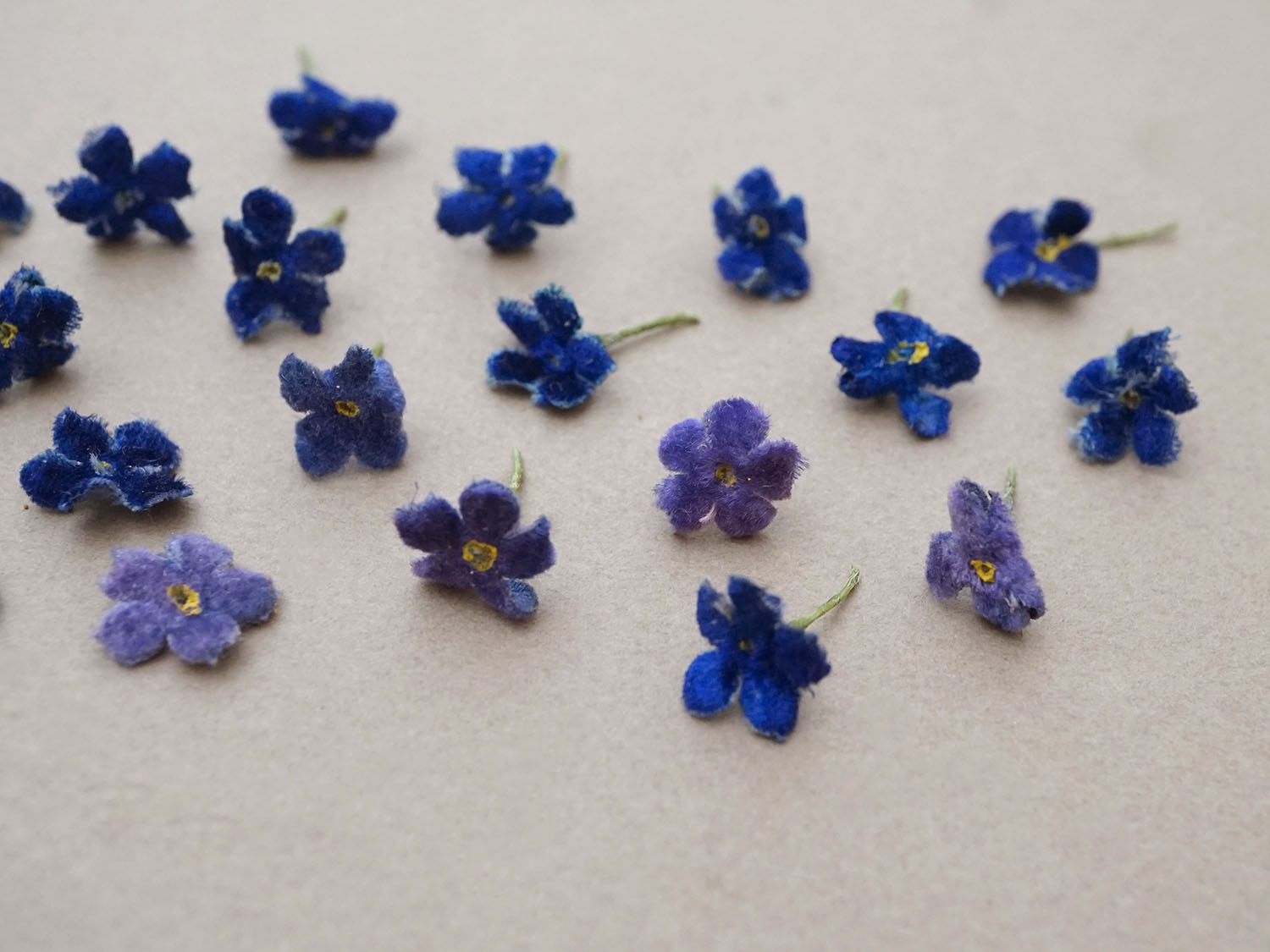 画像4: ＊蚤の市セット＊ アンティーク 勿忘草の布花のセット (4)