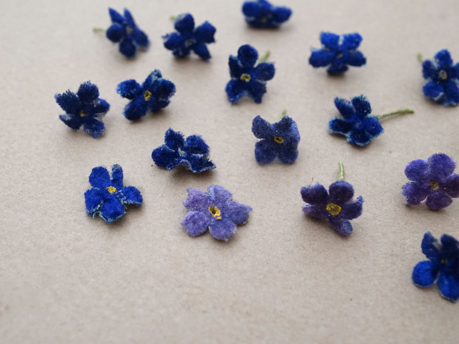 画像2: ＊蚤の市セット＊ アンティーク 勿忘草の布花のセット (2)