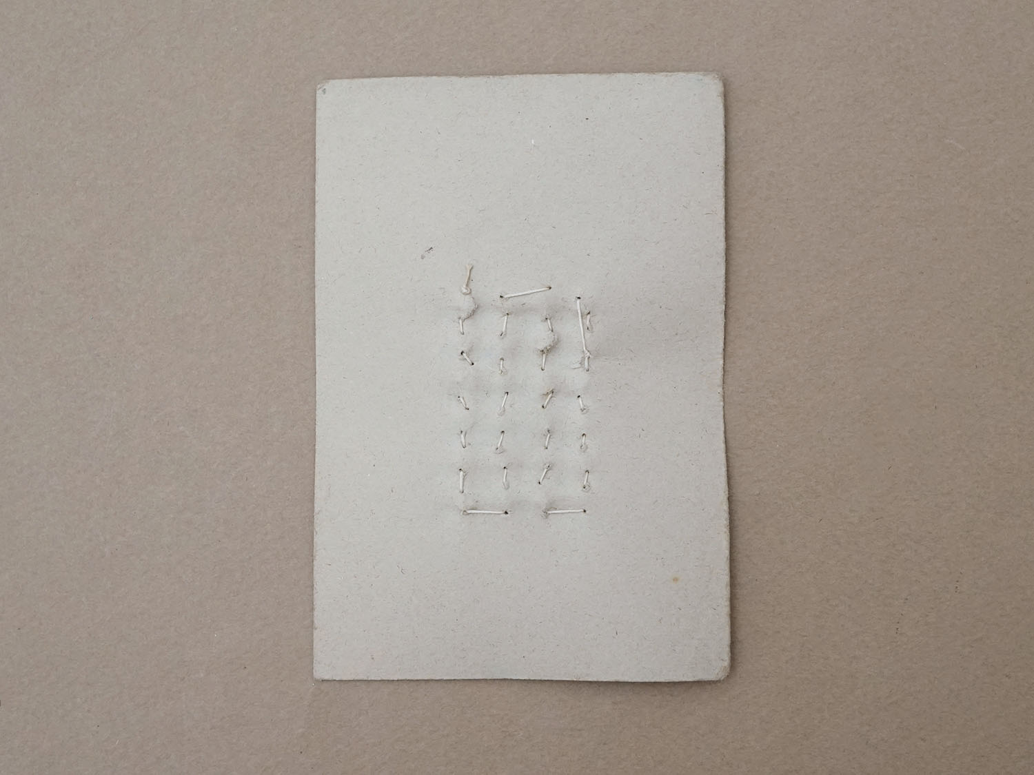 画像4: アンティーク マザーオブパール製 極小 ボタン 5mm パールホワイト 24ピース シェルボタン (4)