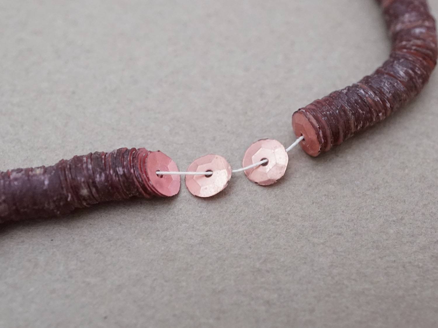 画像3: アンティーク ゼラチン製 スパンコール パウダーピンク 5mm (3)