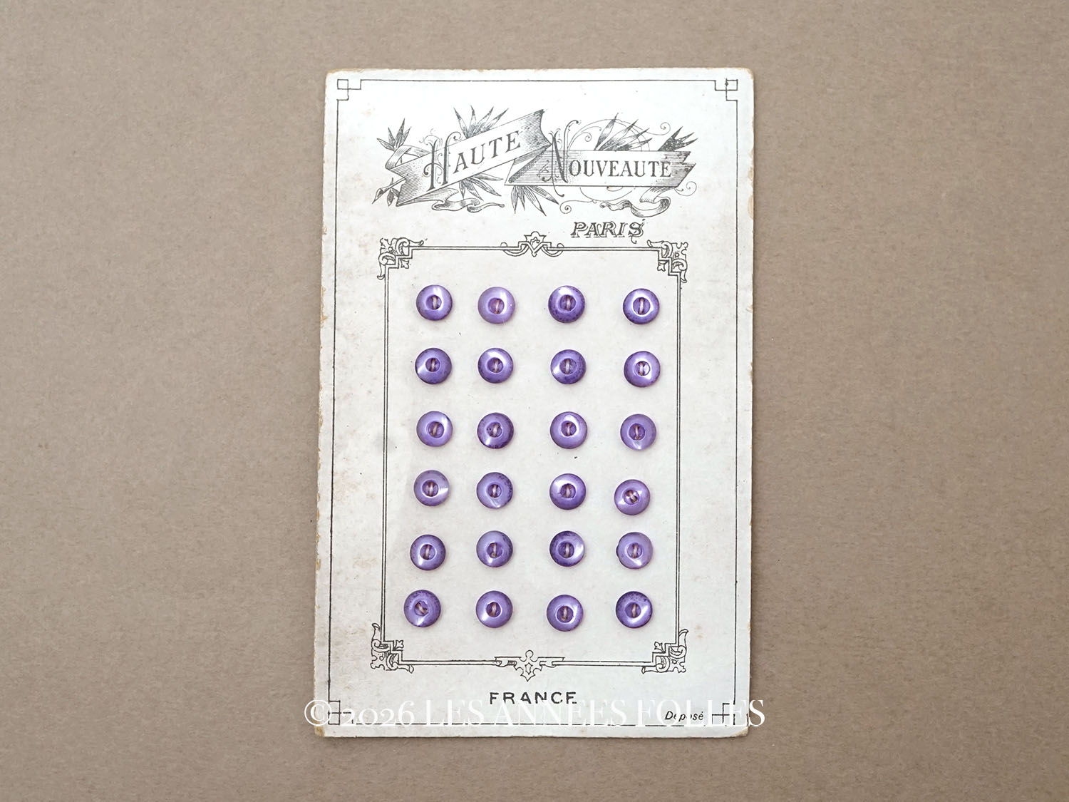 画像1: アンティーク マザーオブパール製 極小 ボタン 6.5mm 24ピース シェルボタン ラヴェンダー色 (1)