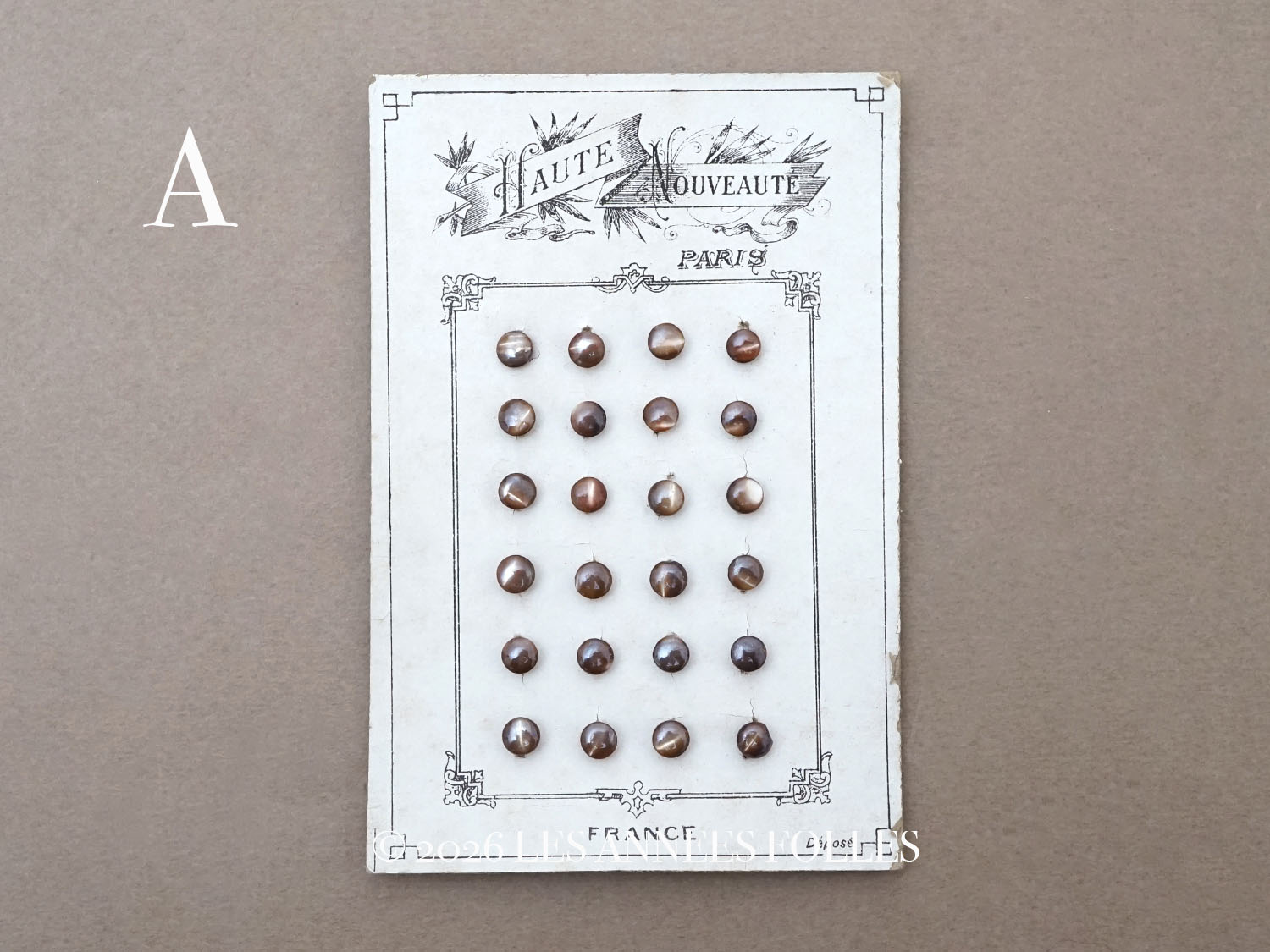 画像2: アンティーク マザーオブパール製 極小 ボタン 5mm 24ピース シェルボタン ブラウン (2)